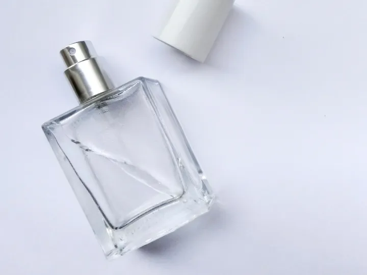 realisation-parfumerie-bouchons